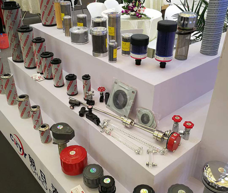 液压过滤器中常见的就是吸油过滤器、回油过滤器压力管路过滤器等等，使用过滤器的时候有很多的要求。那液压过滤器使用有哪些要求？永兴集团液压告诉你：